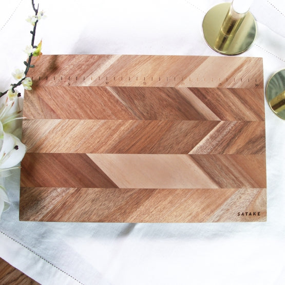 Satake skærebræt i akacietræ